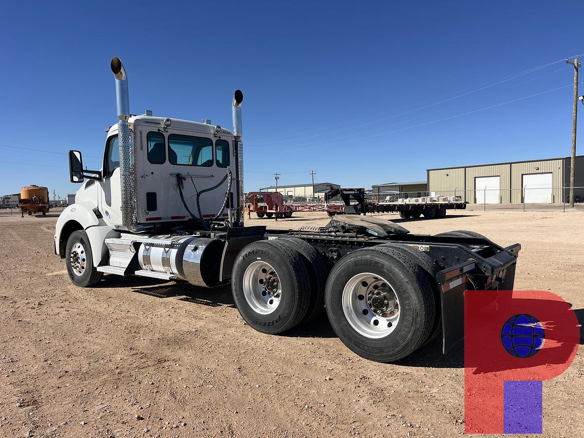 Used 2024 KENWORTH T880 T/A DAY CAB TRUCK TRACTOR