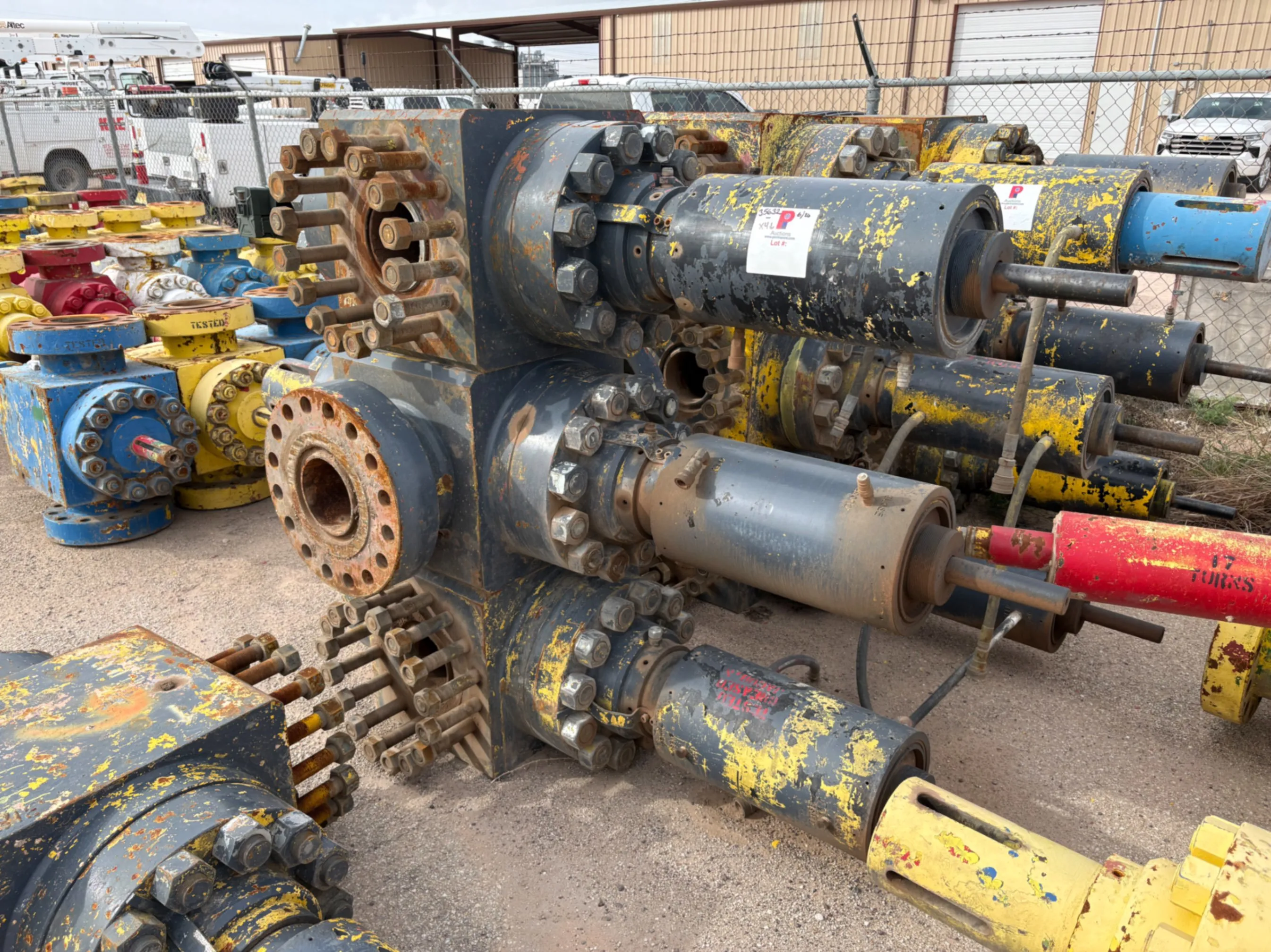 Used (4x$) (4) 7-1/16” 15K hydraulic frac valves