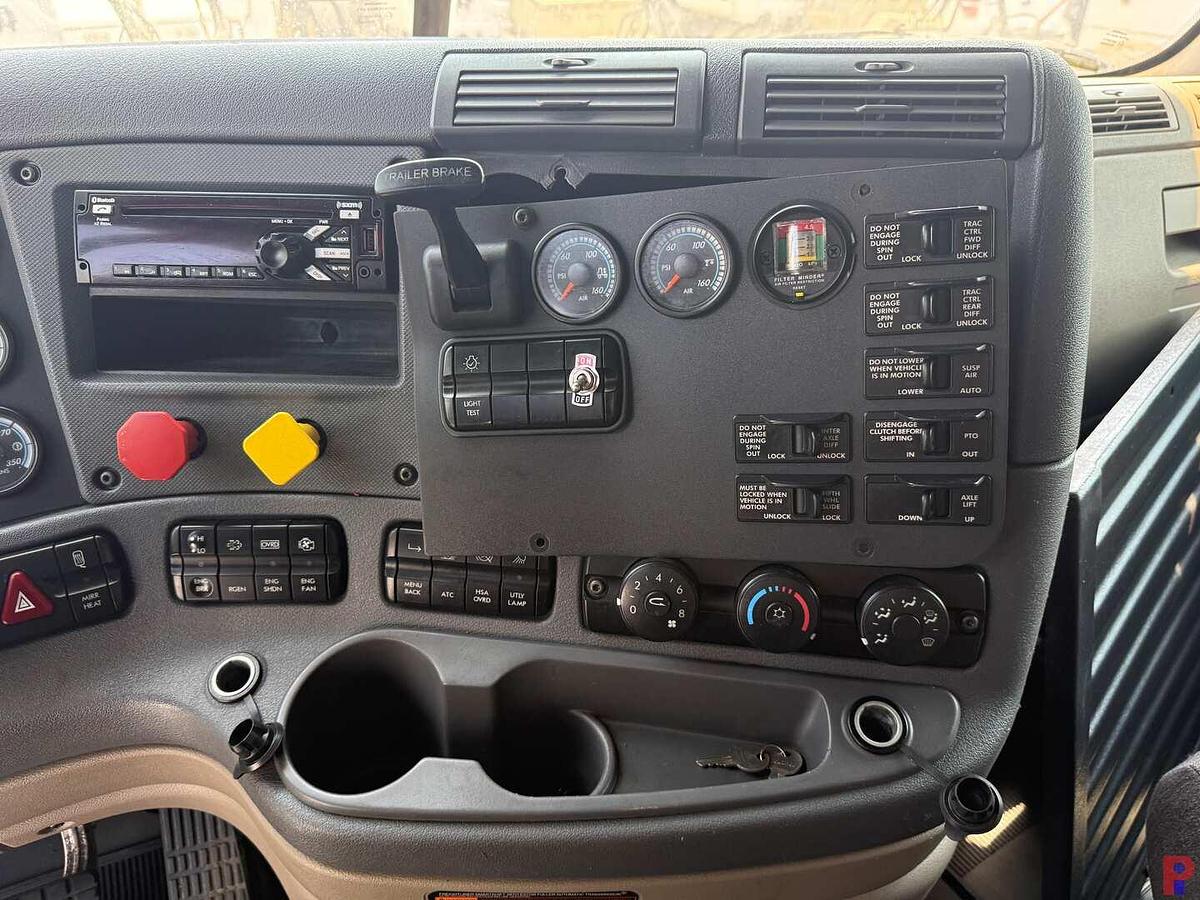 Used 2018 FREIGHTLINER CASCADIA TRI AXLE DAY CAB TRUCK TRACTOR