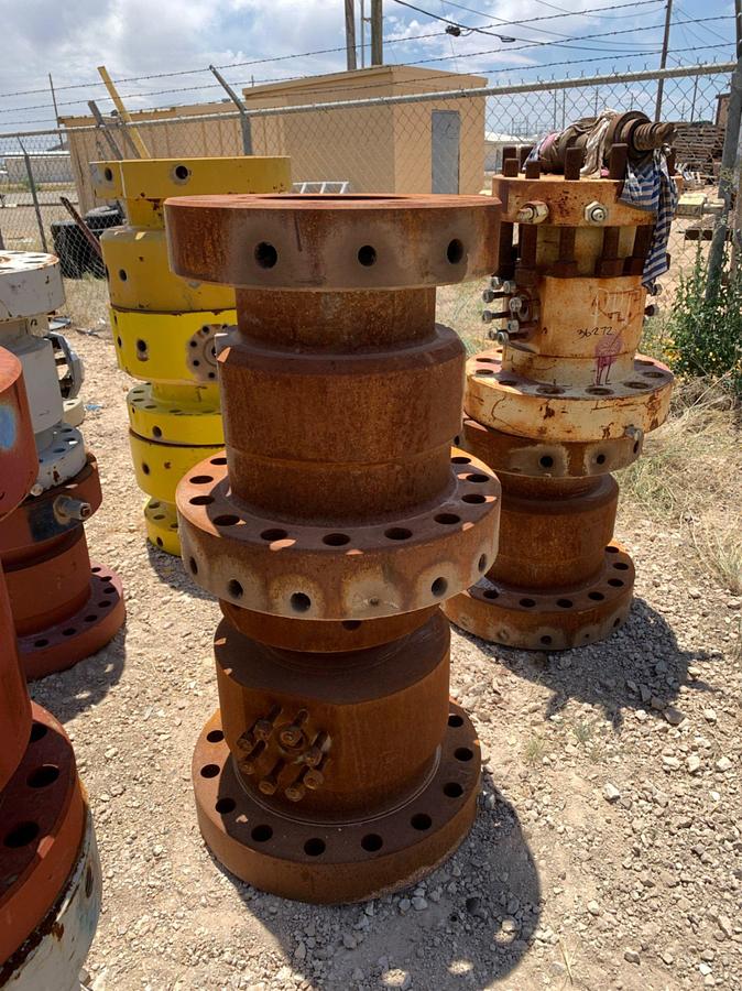 Used (6x) Assorted Multi Bolt Casing Spools