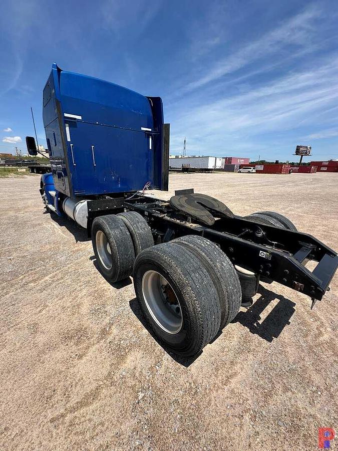Used 2015 KENWORTHT-660 T/A SLEEPER TRUCK TRACTOR