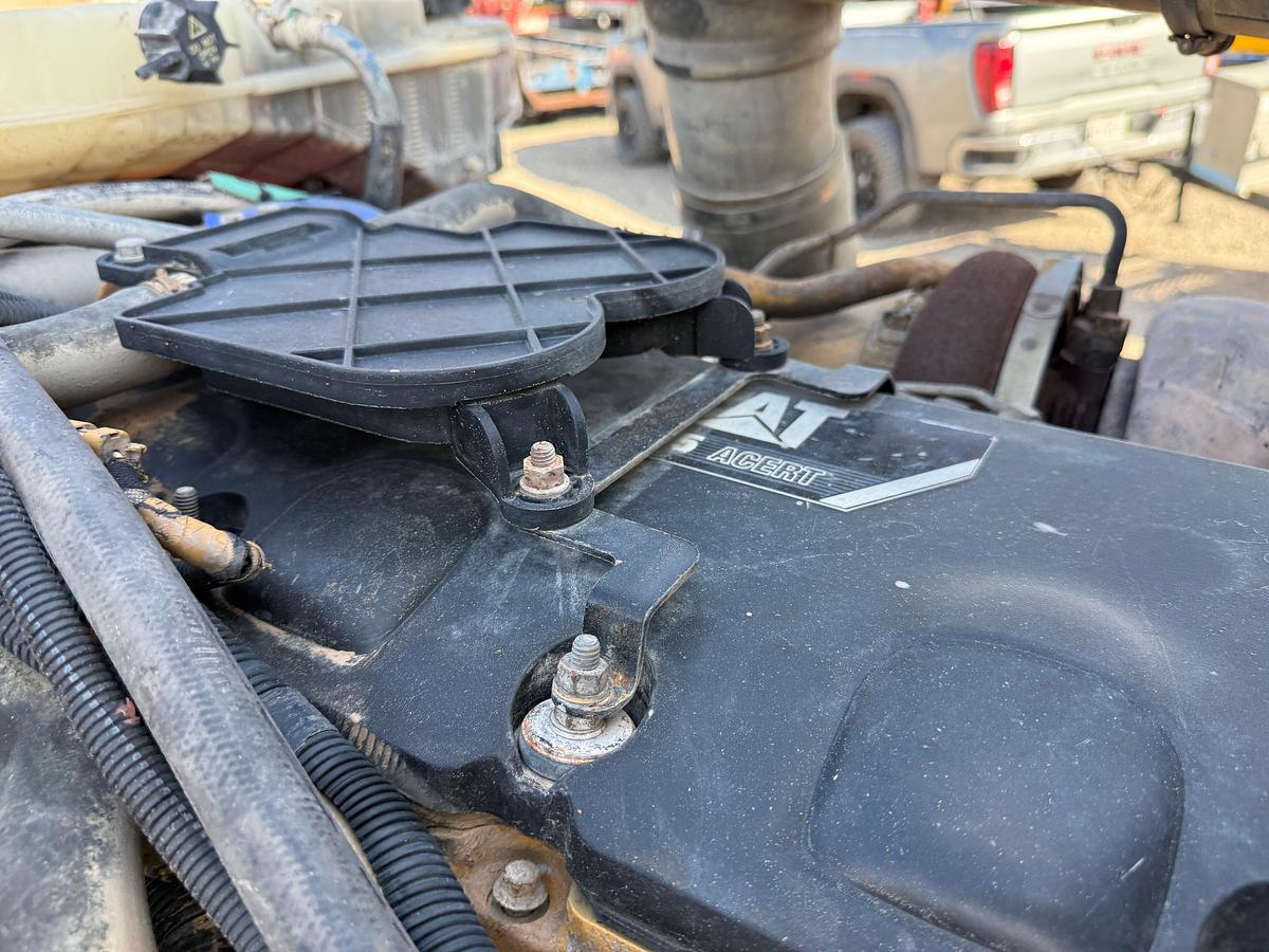 Used 2009 PETERBILT 367 T/A 65K LBS WINCH TRUCK