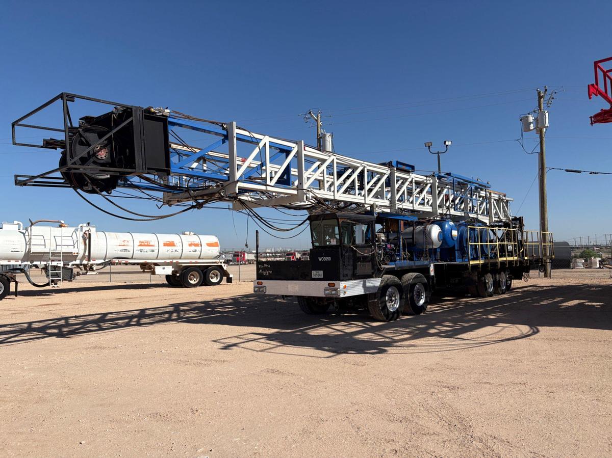 Used 2012 RIG WORKS MUSTANG 550 4-AXLE WELL SERVICE RIG