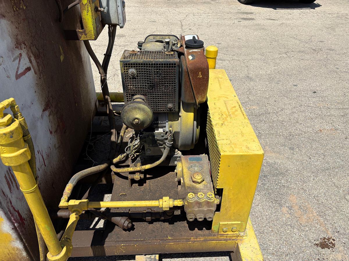 Used 4-station closing unit, skidded