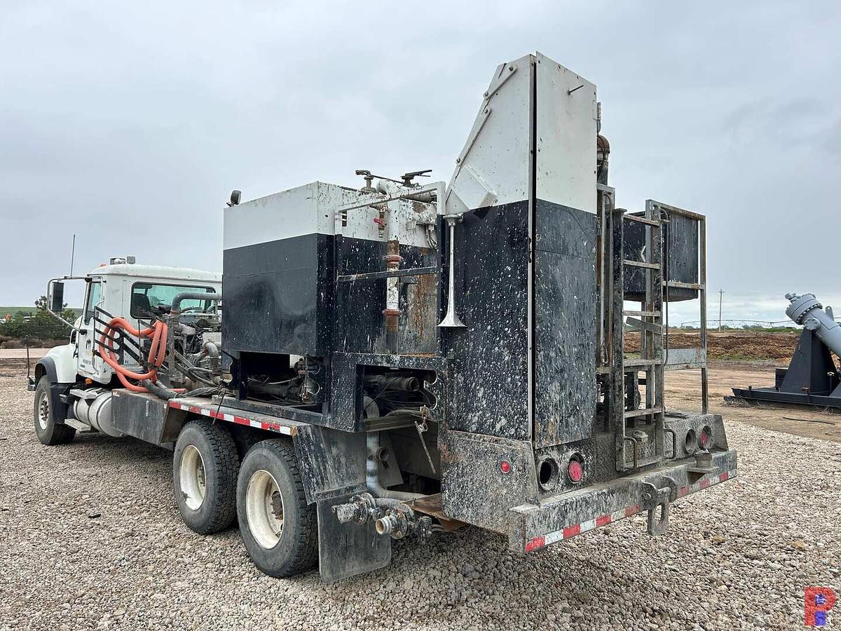 Used 2005 MACK CV513 T/A CEMENT SPM TRIPLEX PUMP TRUCK