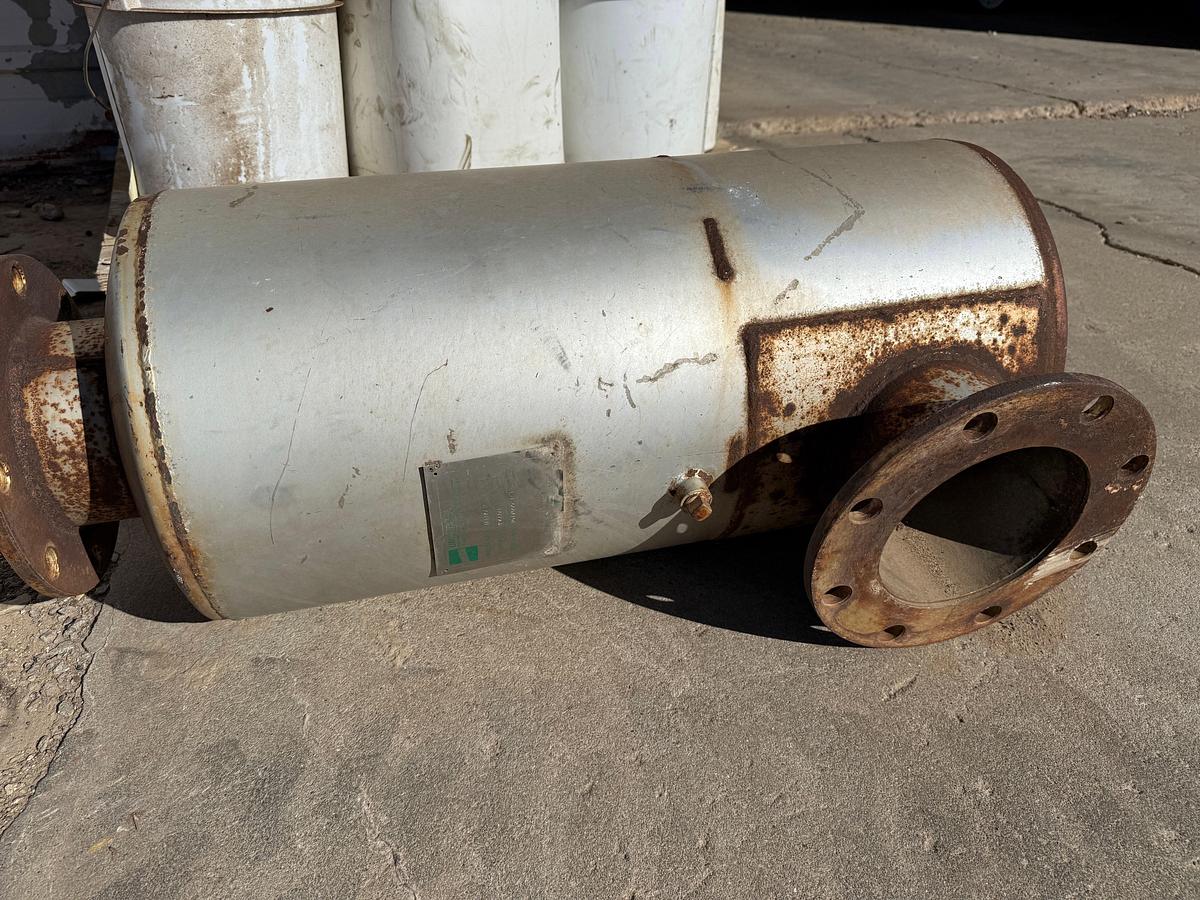 Used 14” X 32” W/ 6-1/2” INLET UNIVERSAL SILENCER
