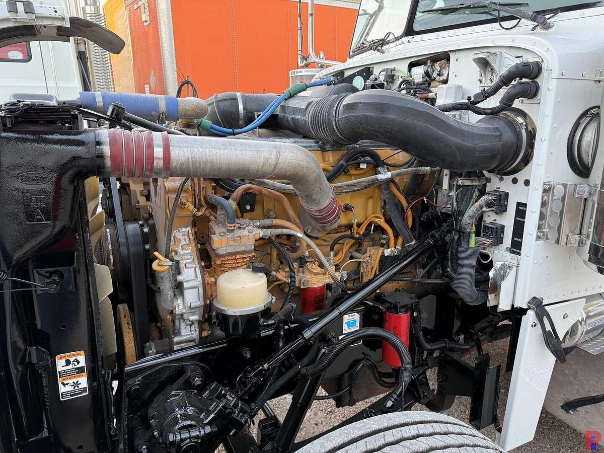 Used 2007 PETERBILT 379 T/A  63” SLEEPER TRUCK