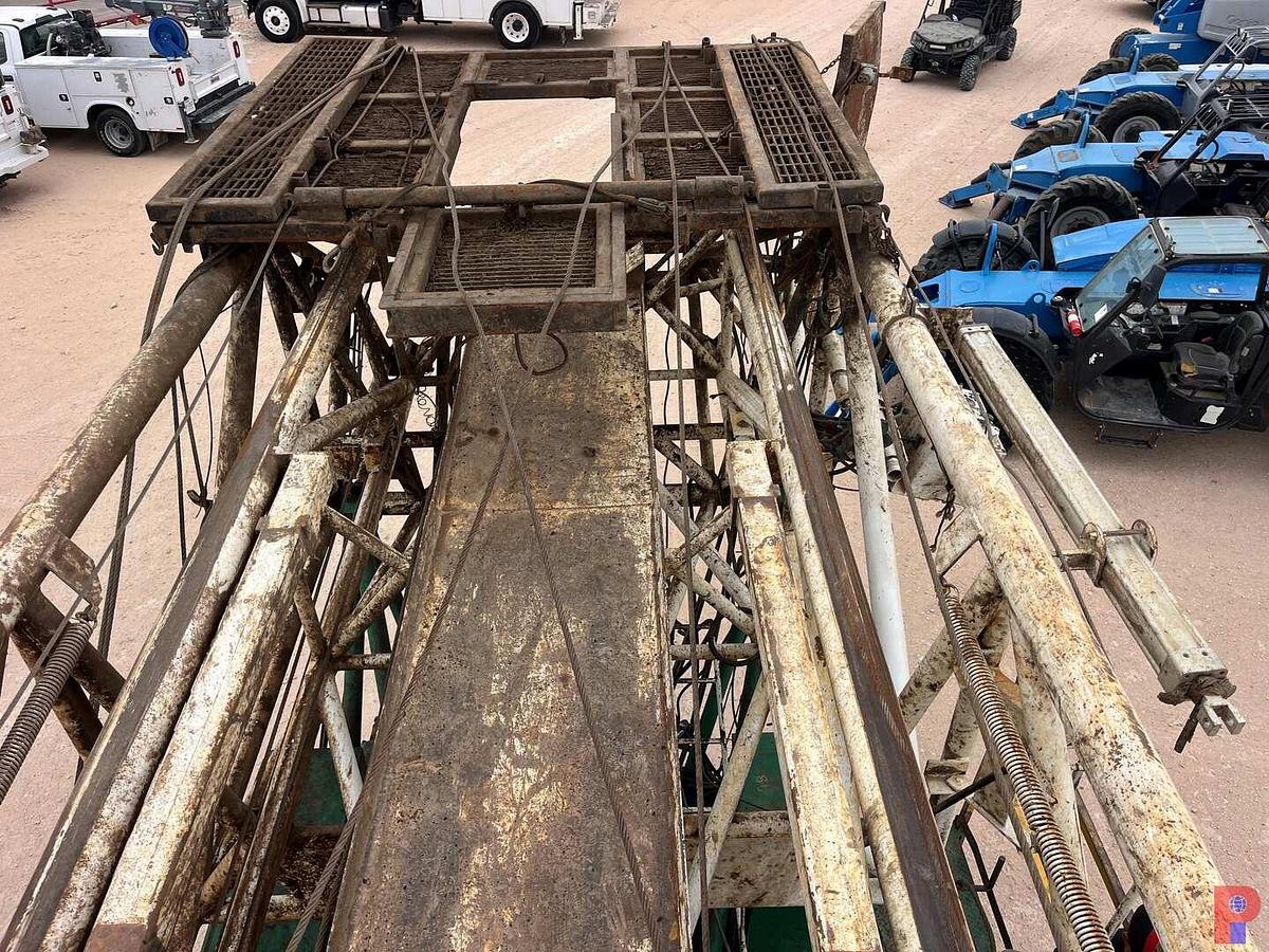 Used FRANKS 1287/160 BACK IN WELL SERVICE RIG MTD ON 4-AXLE CARRIER