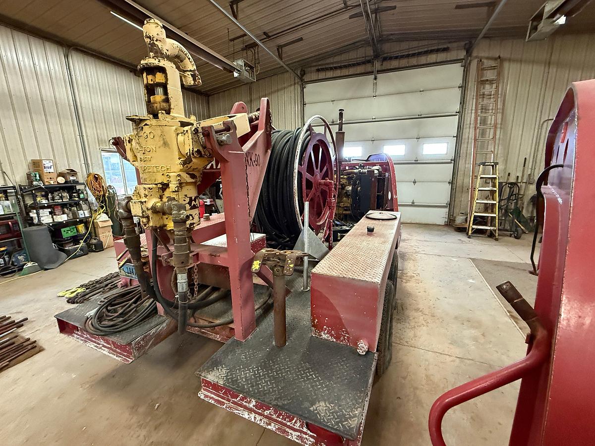 Used 2011 VENTURETECH XK-90 POWER SWIVEL MTD ON T/A GOOSENECK TRAILER