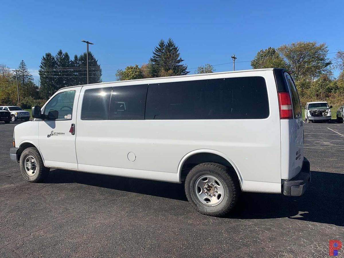 Used 2016 CHEVROLET EXPRESS 11 PASSENGER VAN