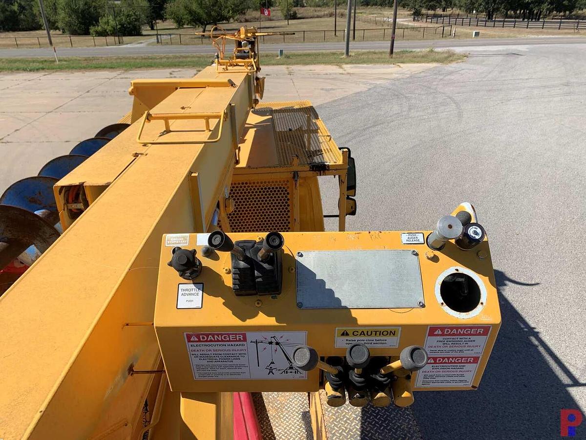 Used 2011 INTERNATIONAL DURASTAR 4300 COMMANDER C4045 DIGGER TRUCK