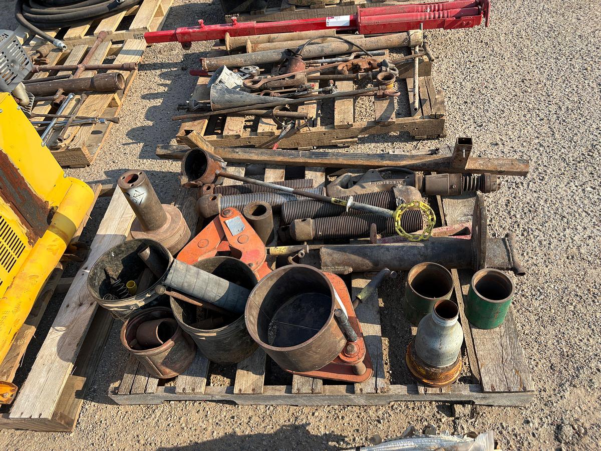 Used Pallet with (4) jack screws, rod hook, lift cylinder, etc.