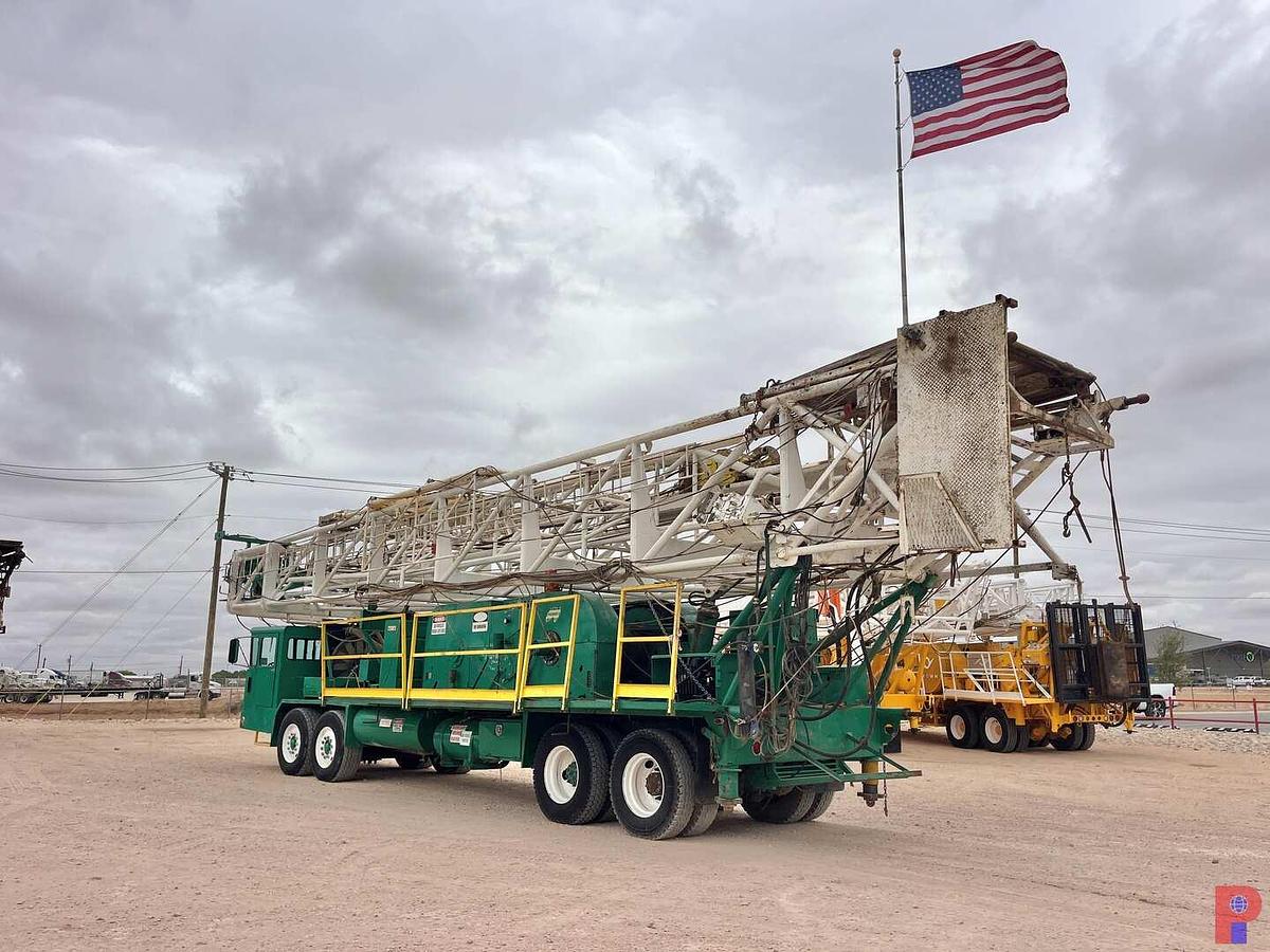 Used FRANKS 1287/160 BACK IN WELL SERVICE RIG MTD ON 4-AXLE CARRIER