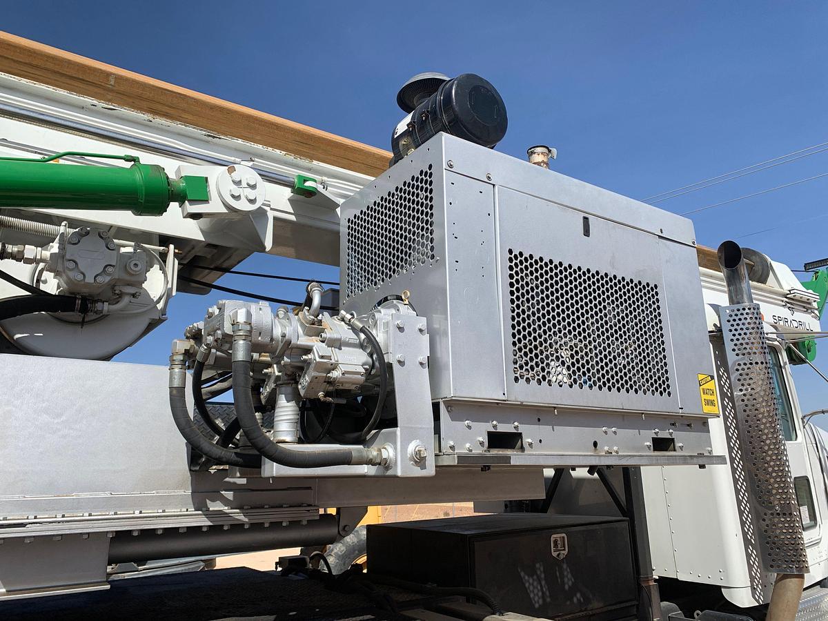 Used SPIRADRILL MHD 80 (REFURBISHED IN 2024) VERTICAL DRILL MTD. ON 2012 KENWORTH T800 TRI AXLE TRUCK