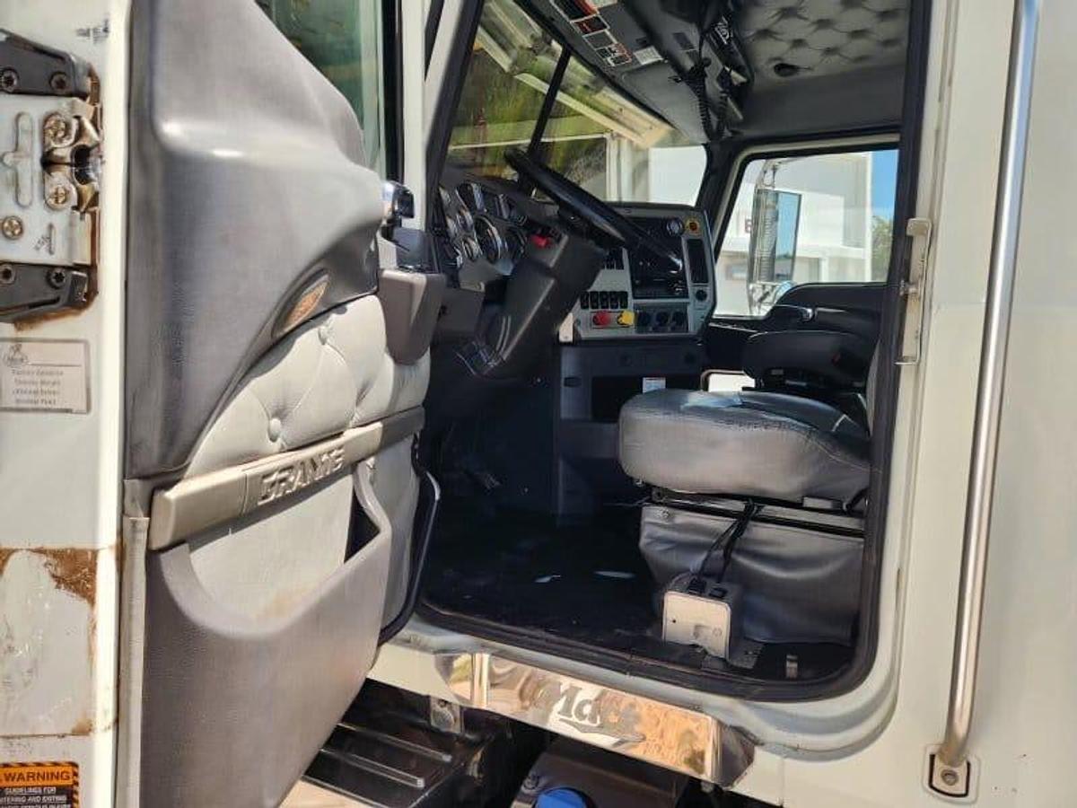 Used 2015 MACK GRANITE GU713 T/A DAYCAB HAUL TRUCK