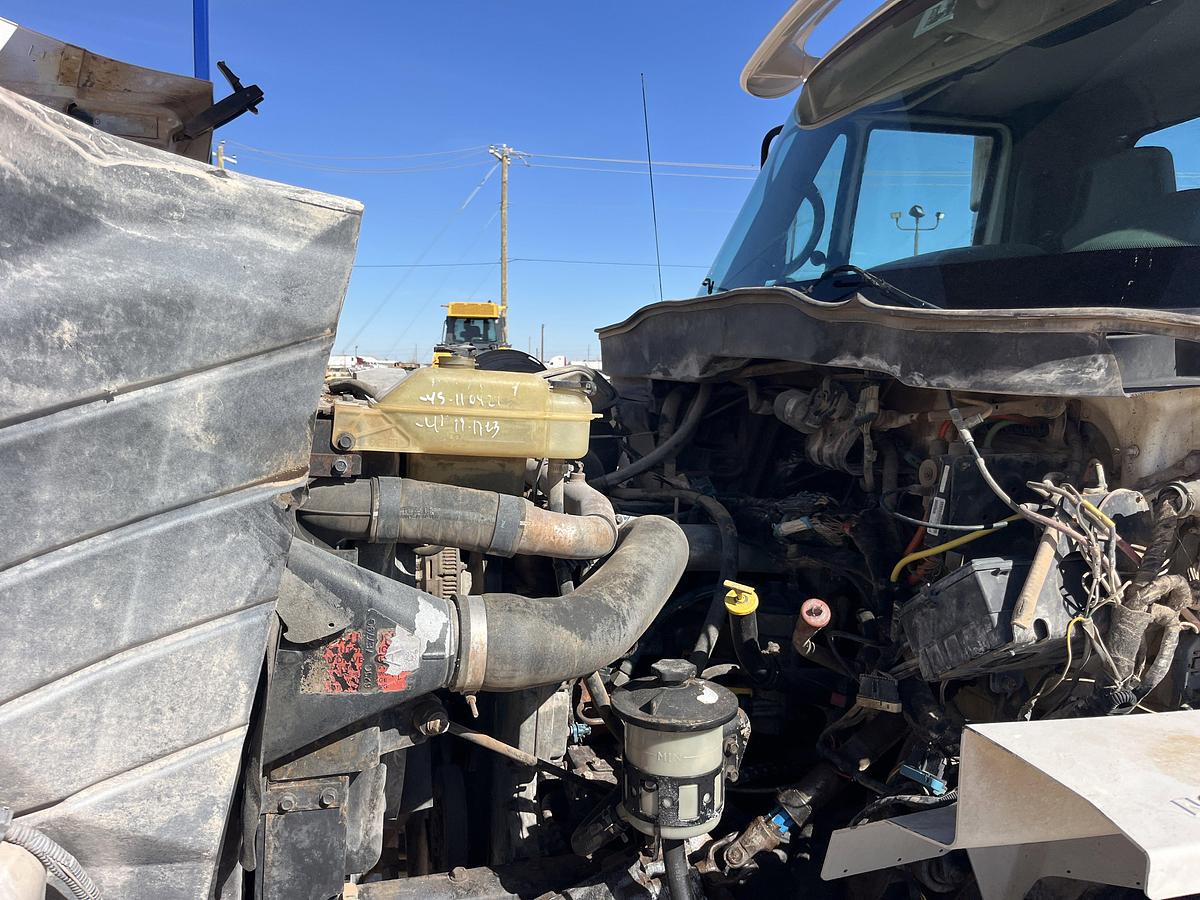 Used 2005 WATSON HOPPER S/D SWAB RIG MTD ON T/A INTERNATIONAL 7400