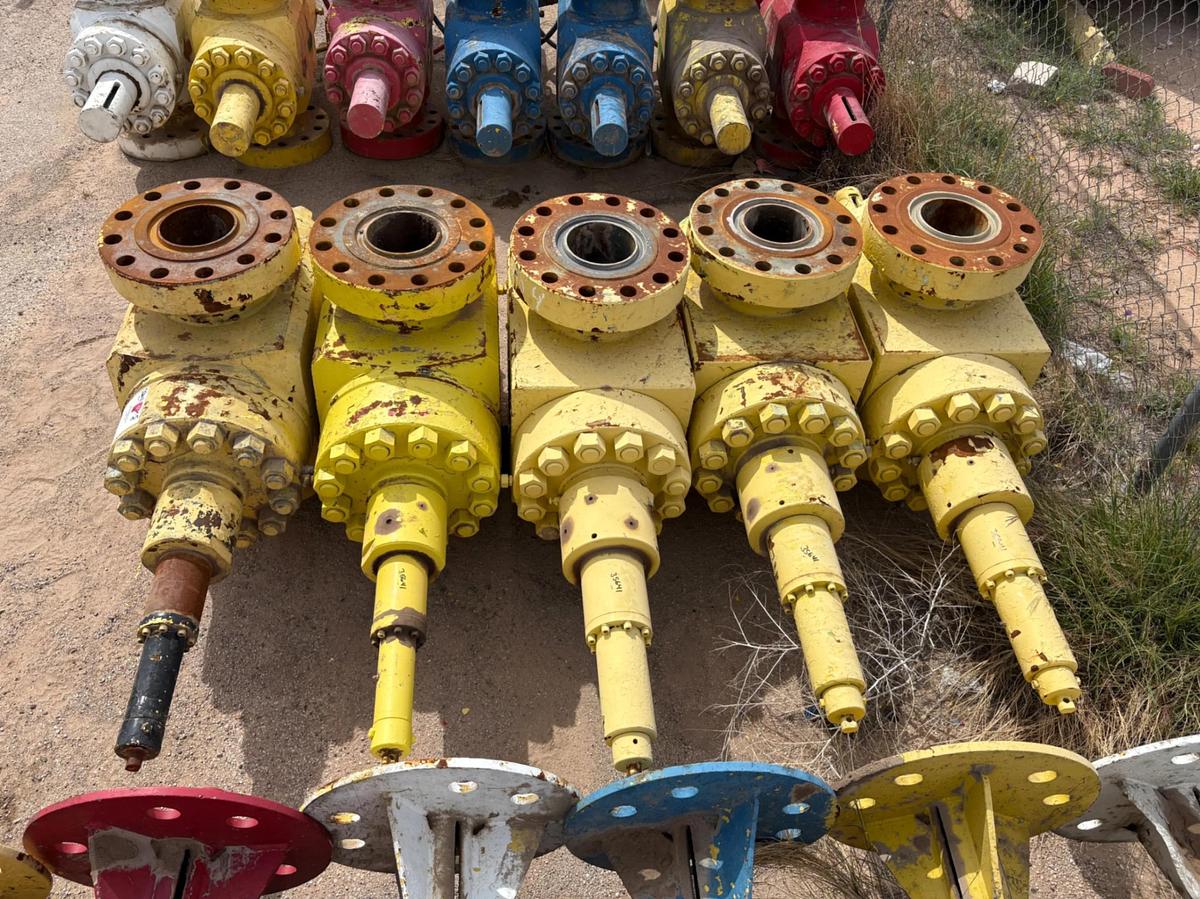 Used (5x$) (5) 7-1/16” frac valves