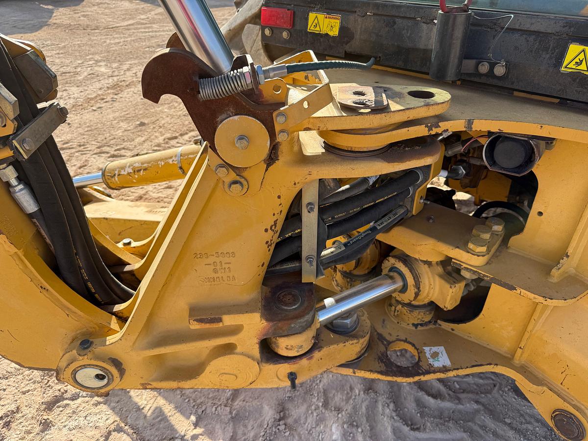 Used 2006 CATERPILLAR 420D EXTENDAHOE BACKHOE LOADER