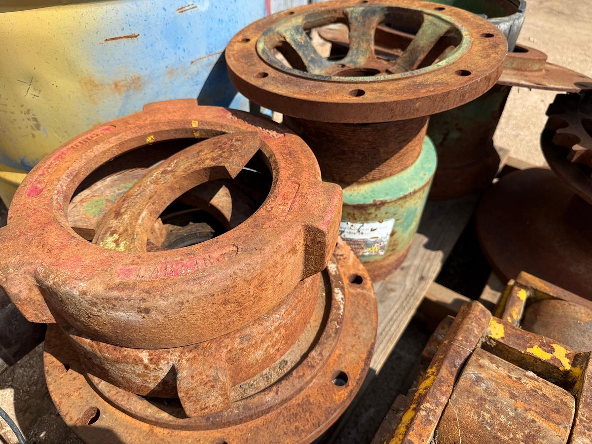 Used PALLET OF WELL HEAD FLANGES, SPORCKET, CLUTCH HUB, FAIRLEAD RILLERS