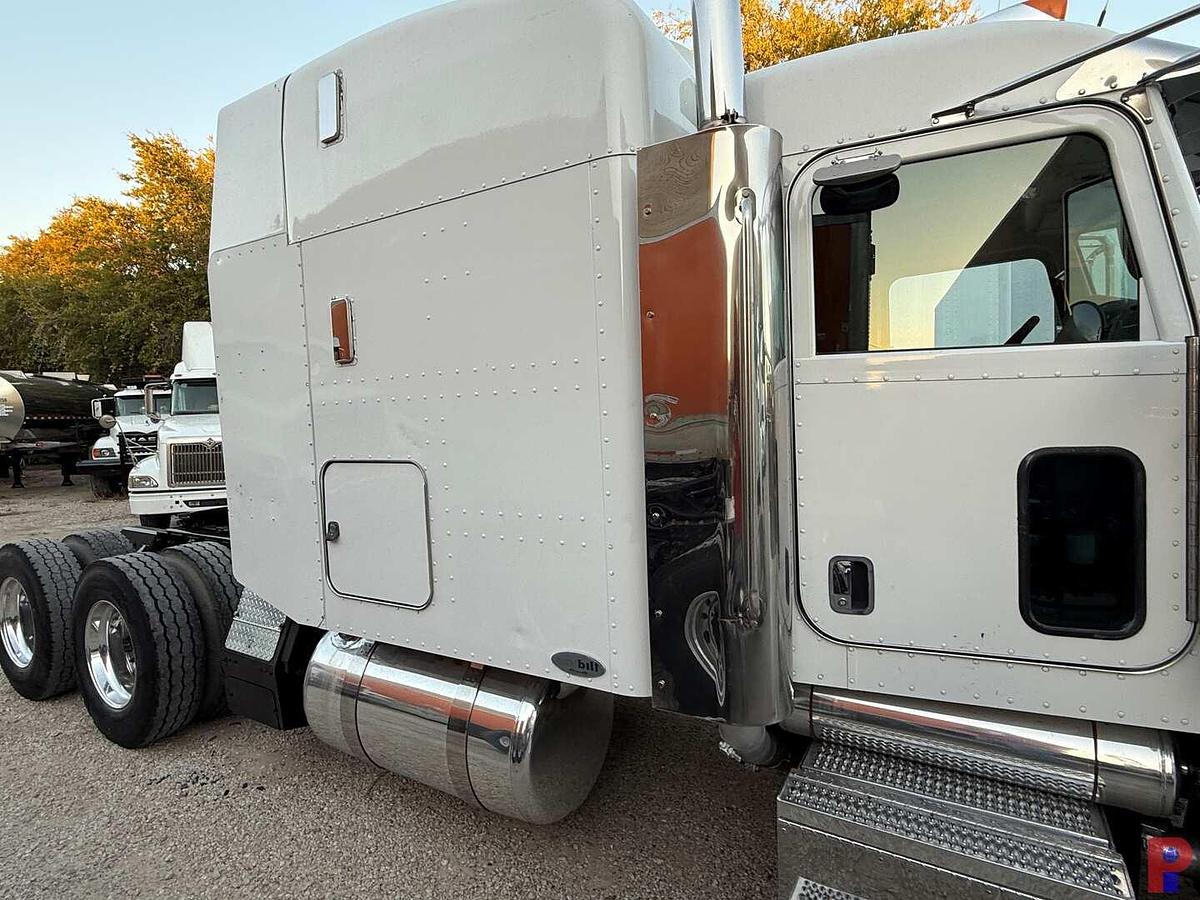 Used 2007 PETERBILT 379 T/A 63” SLEEPER TRUCK