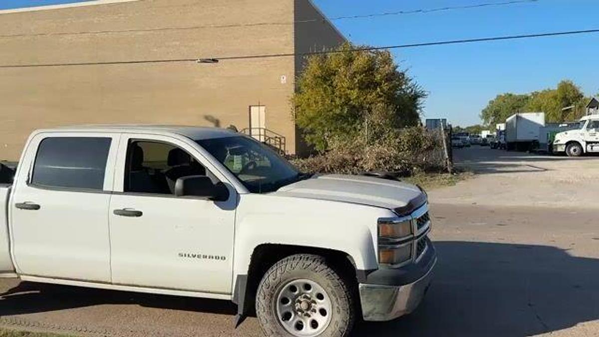 Used 2014 CHEVROLET SILVERADO 1500 CREW CAB 4X4 PICKUP TRUCK