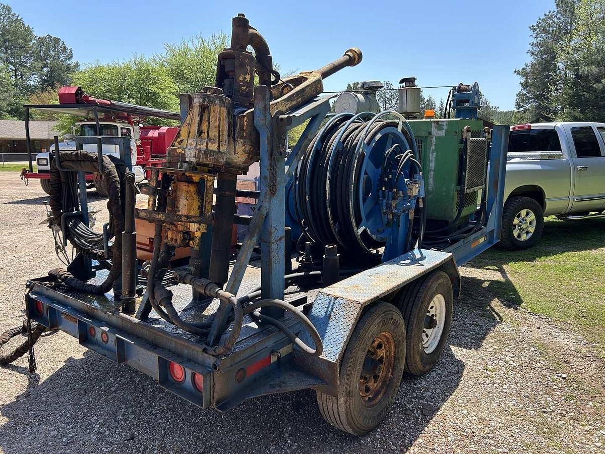 Used NOV BOWEN S-85 POWER SWIVEL MTD ON 2007 AMERITRAIL GOOSENECK T/A TRAILER