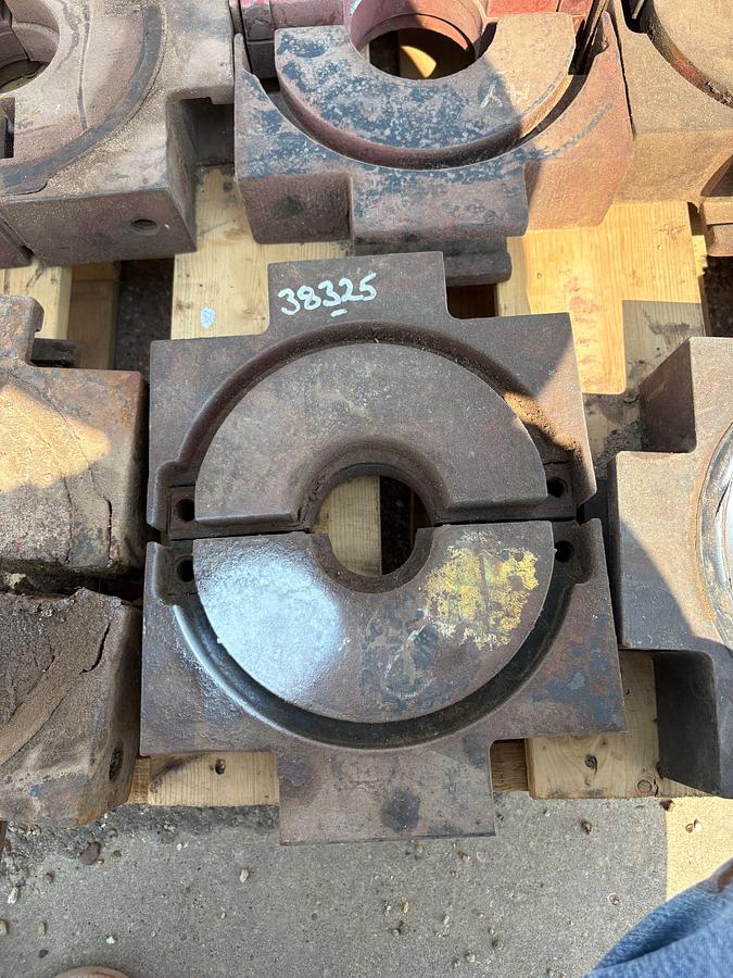 Used Set of (2) 9-1/2”W x 2-7/8” bop pipe rams
