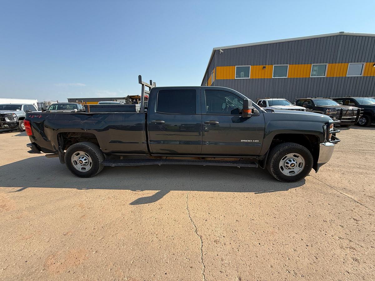 Used 2018 CHEVROLET SILVERADO 2500HD 4X4 CREW CAB PICKUP TRUCK
