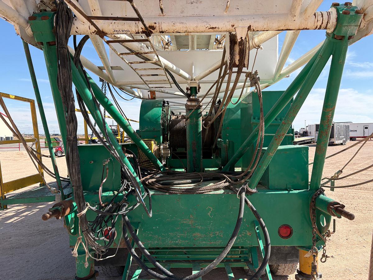 Used FRANKS 1287 EXPLORER III 4-AXLE WELL SERVICE RIG (96' MAST)