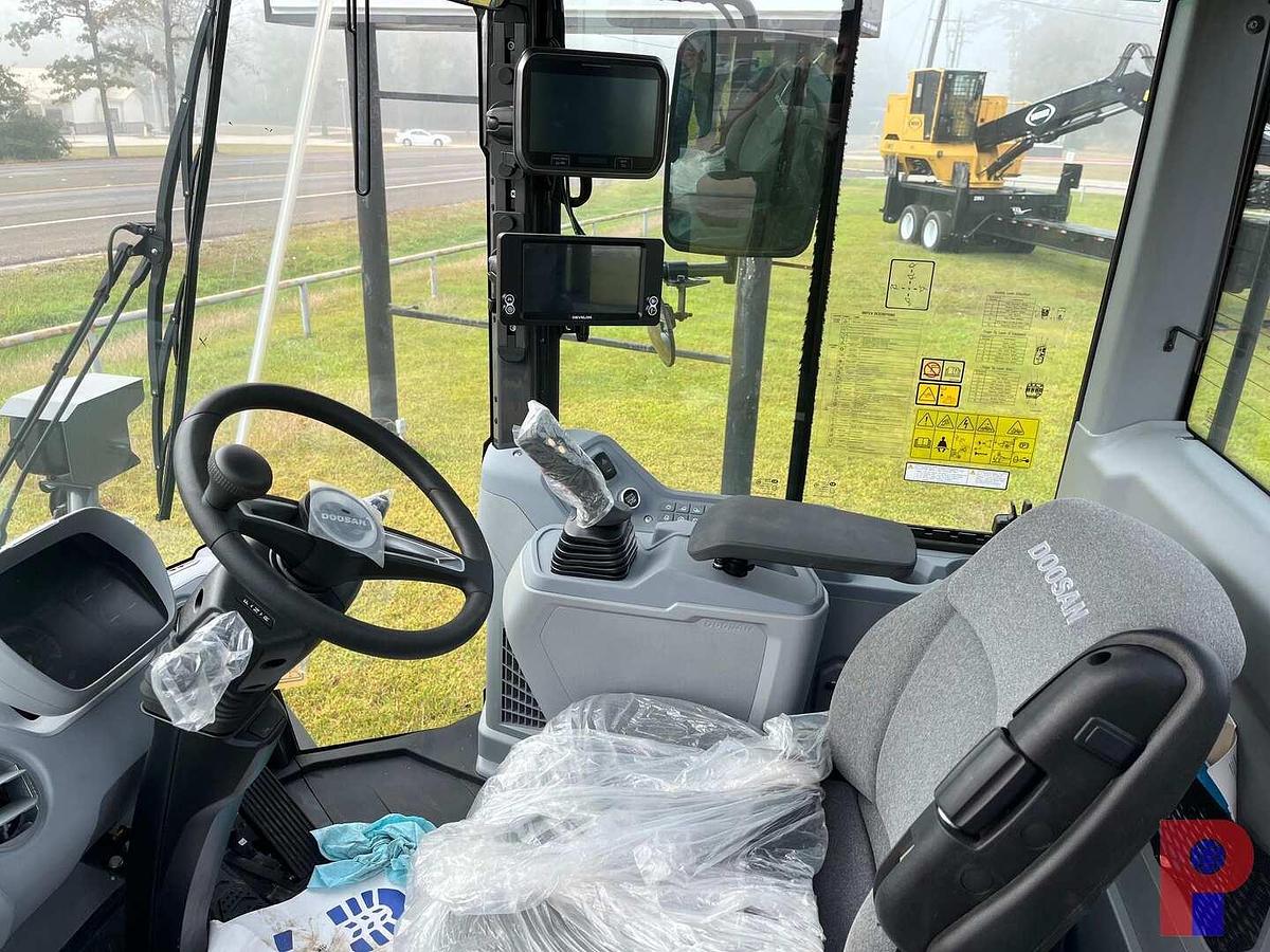 Used (NEW) 2023 DEVELON DL220-7 WHEEL LOADER **3 YEAR 5,000 HR. FULL WARRANTY**