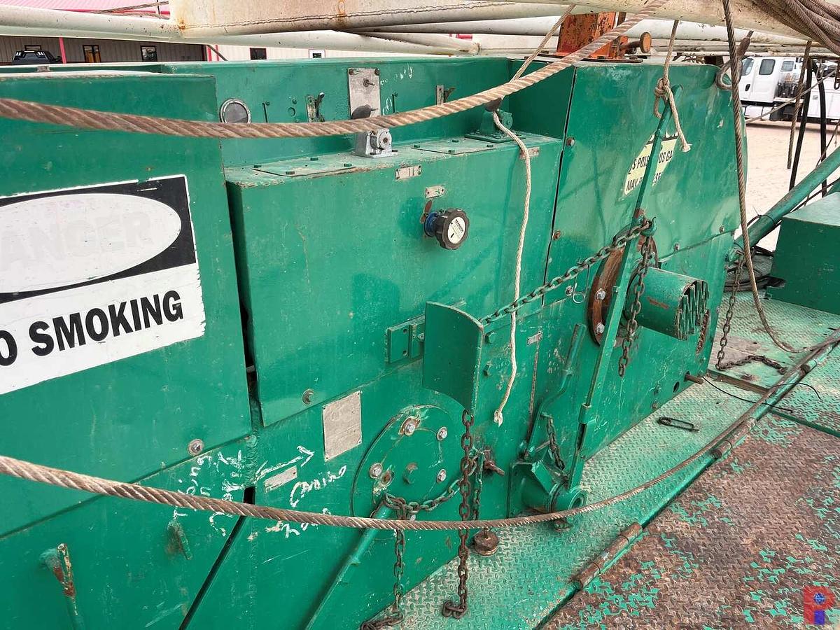 Used FRANKS 1287/160 BACK IN WELL SERVICE RIG MTD ON 4-AXLE CARRIER