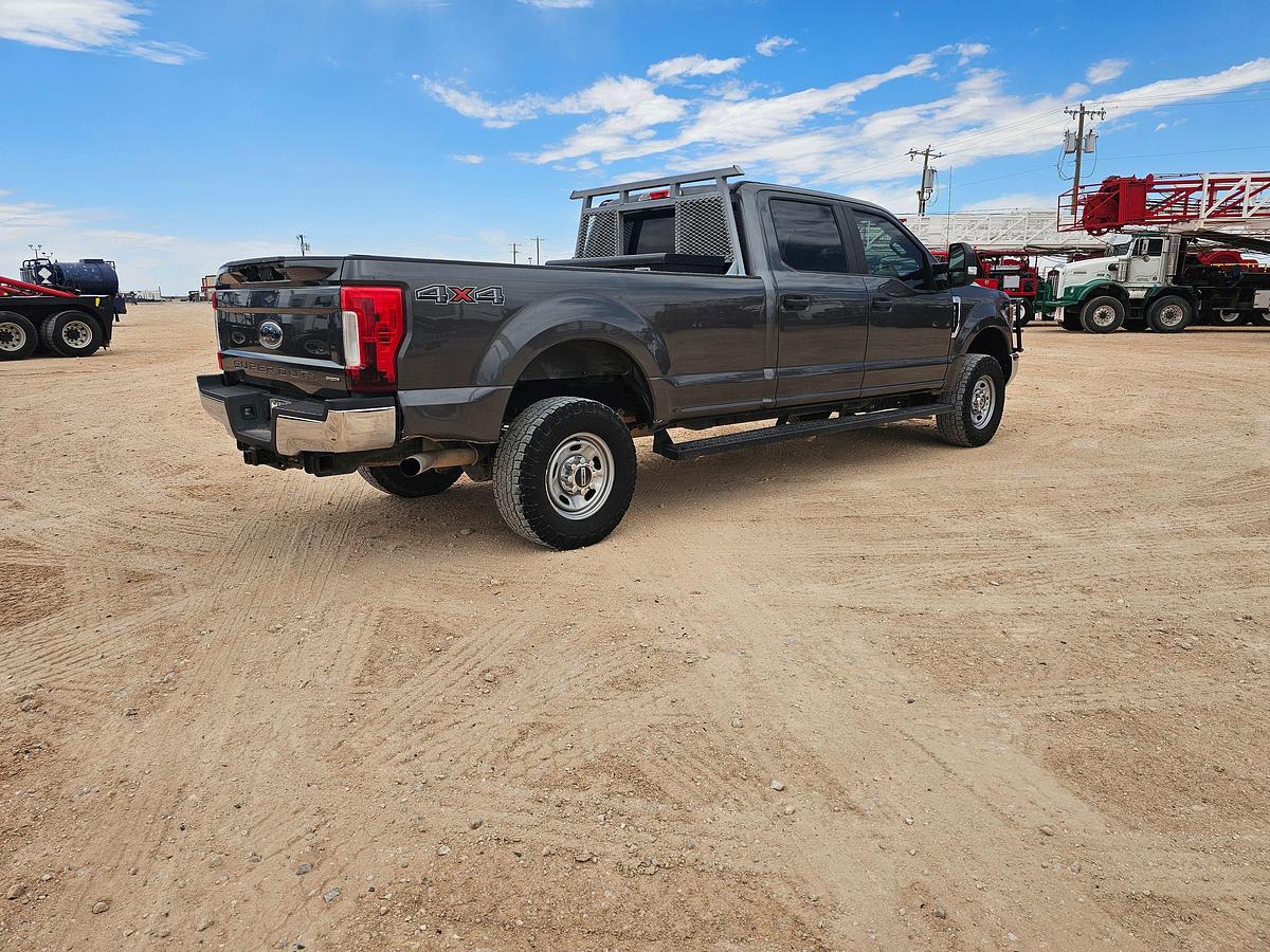 Used 2019 FORD F-250 SUPER DUTY CREW CAB PICKUP TRUCK