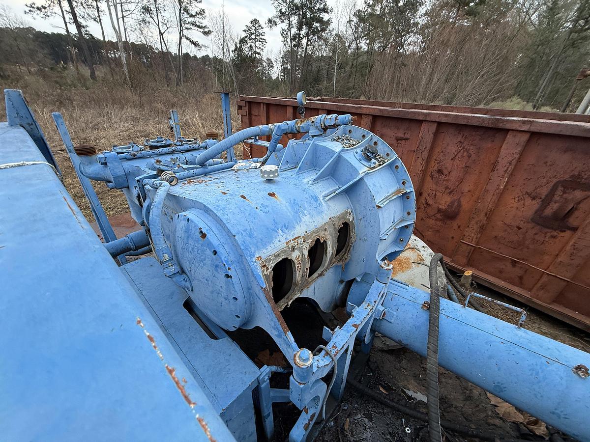 Used AXON DEMAY HD-500 TRIPLEX WELL SERVICE PUMP SKIDDED (INCOMPLETE)