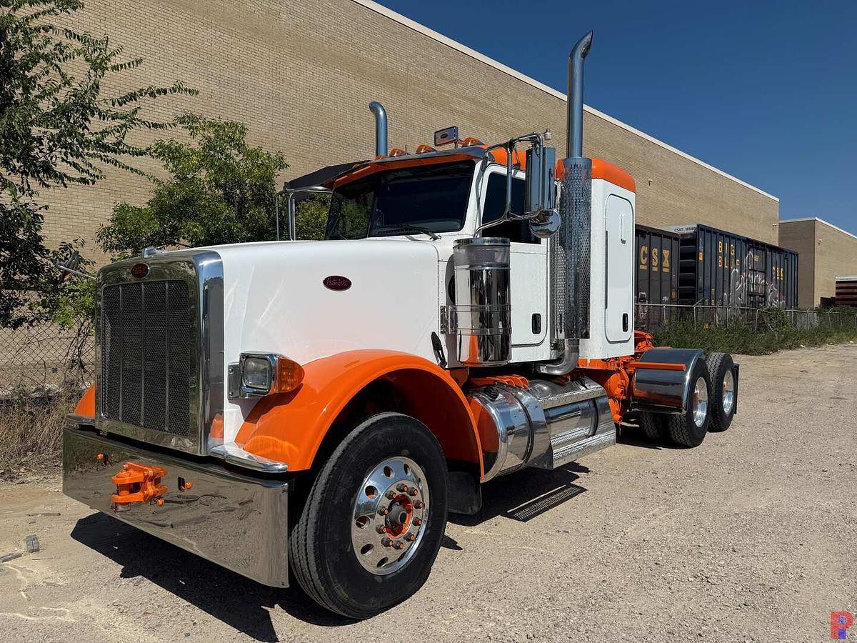 Used 2013 PETERBILT 367 T/A 36” SLEEPER TRUCK TRACTOR