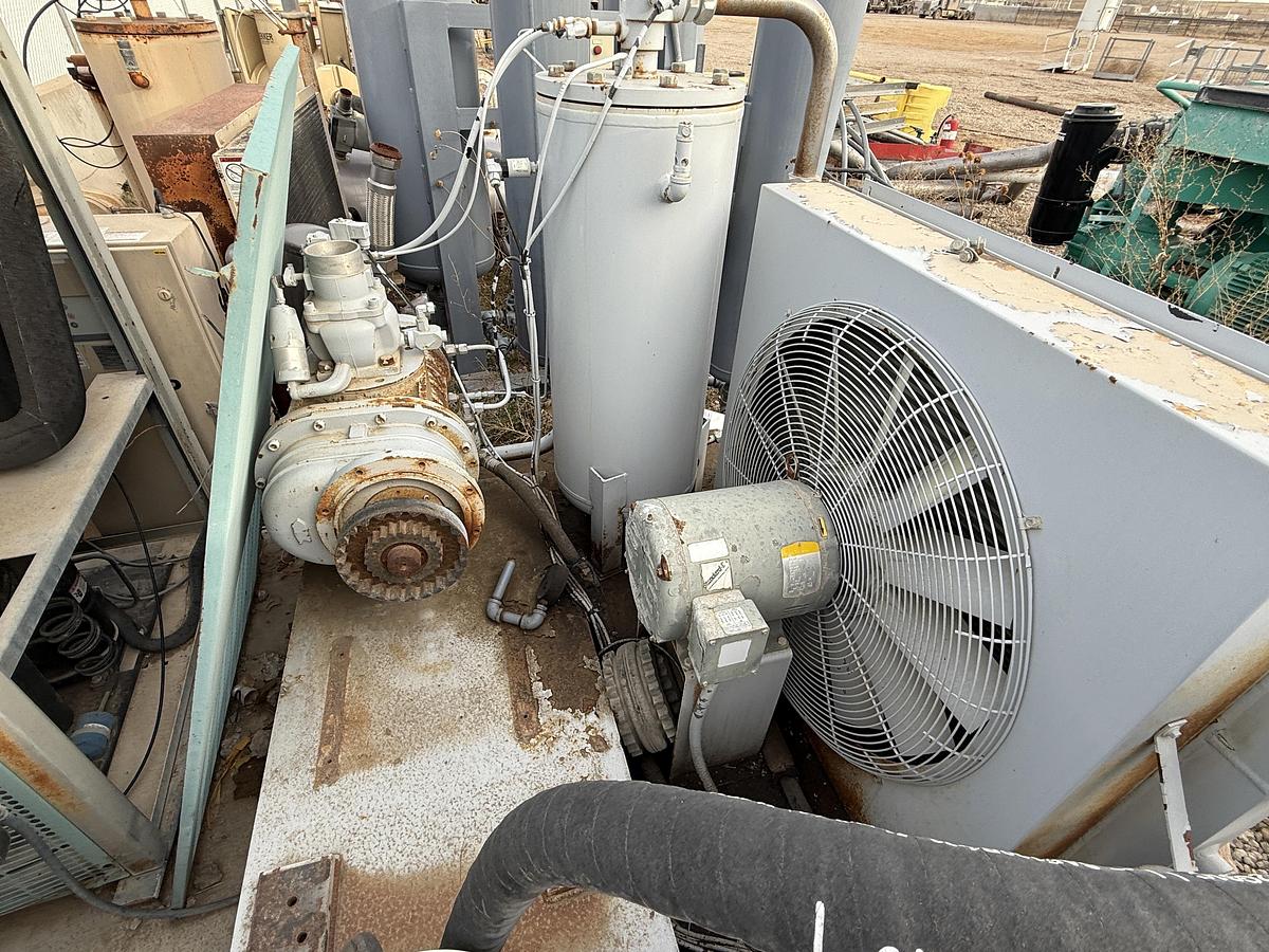 Used FS CURTIS RS-100 F 458 CFM 100 PSI SKIDDED AIR COMPRESSOR (INCOMPLETE)