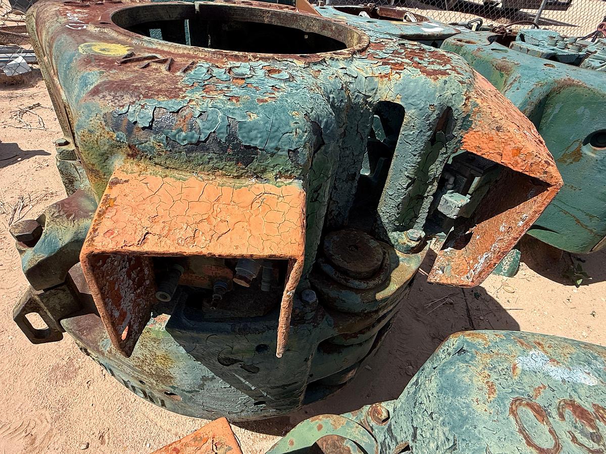 Used LOT W/ (3) VARCO 350-TON SLIP TYPE SPIDER CASING ELEVATORS