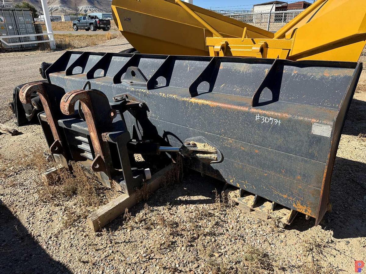 Used CATERPILLAR 14’  QUICK ATTACH HYDRAULIC SNOW PLOW BLADE