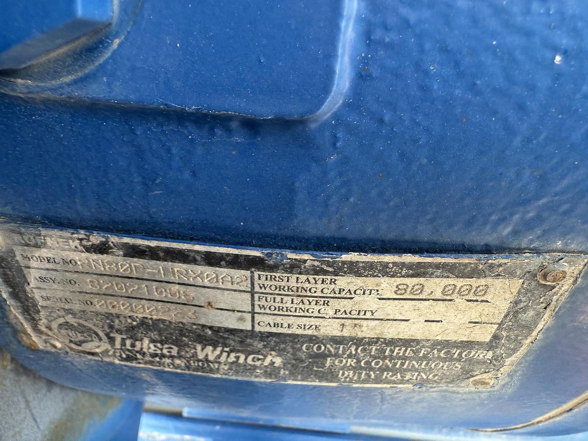 Used 2014 MACK PINNACLE CHU613 T/A 80K HYD. SLICK BACK WINCH TRUCK