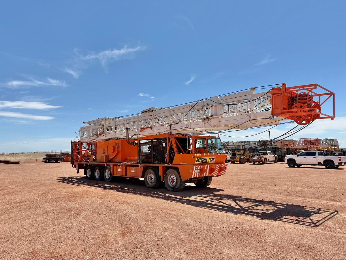 Used 2006 TAYLOR C500 DD 104'-250K 5-AXLE WELL SERVICE WORKOVER RIG