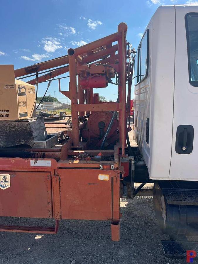 Used 2007 INTERNATIONAL DURASTAR 4300 ROUSTABOUT TRUCK