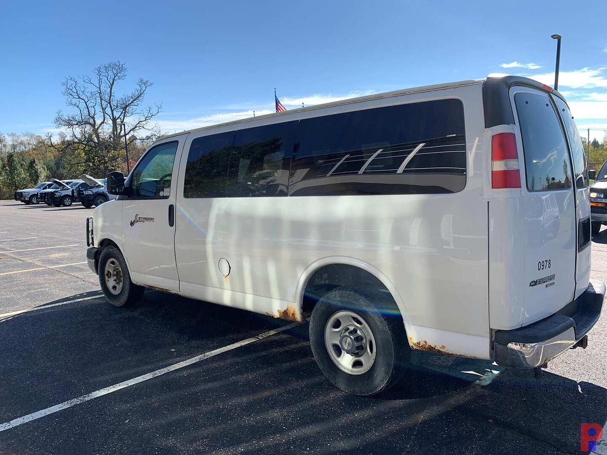 Used 2013 CHEVROLET EXPRESS PASSENGER VAN