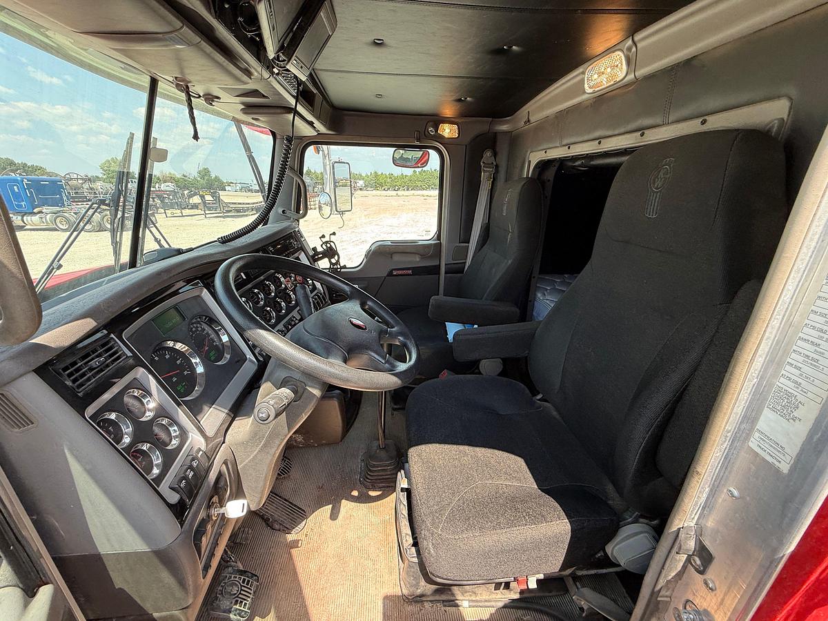 Used 2019 KENWORTH T800 TRI-DRIVE W/ PUSHER HEAVY HAUL TRUCK