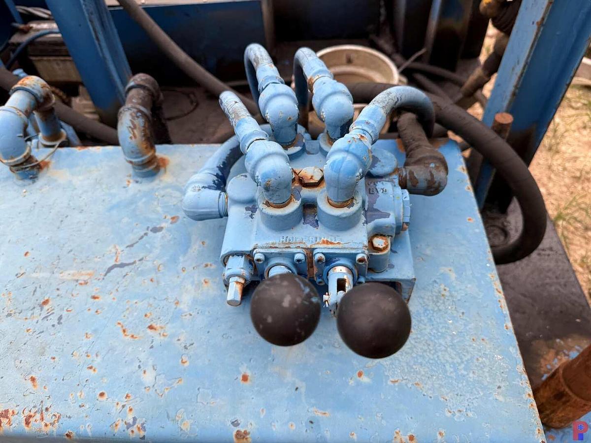 Used EVCO 85 TON POWER SWIVEL MTD. ON 19’ T/A GOOSENECK TRAILER