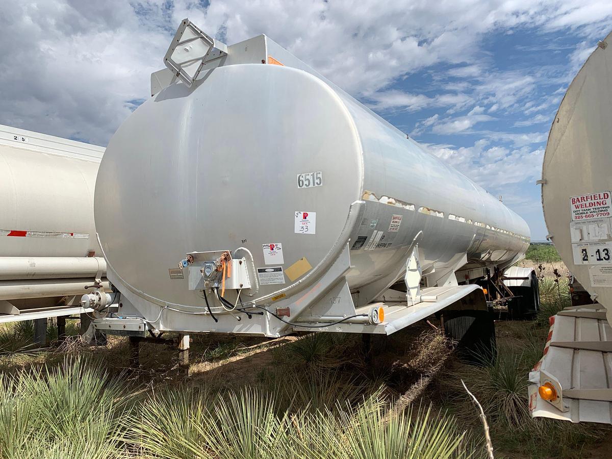 Used 1988 FrueHauf 9,200 Gal Fluid Transport Trailer
