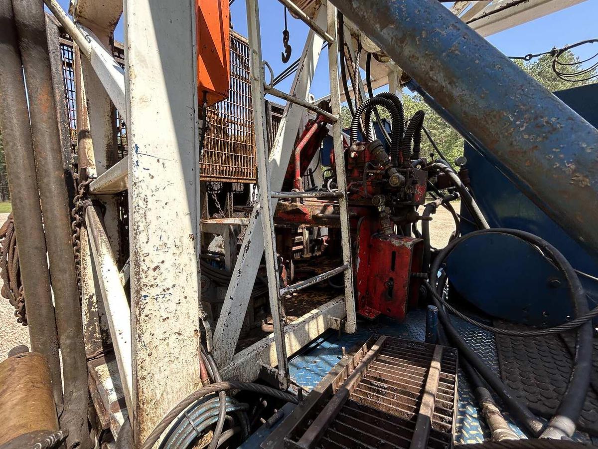 Used COOPER 250 DD (REPOWERED) 96'-180K 4-AXLE WELL SERIVCE WORKOVER RIG