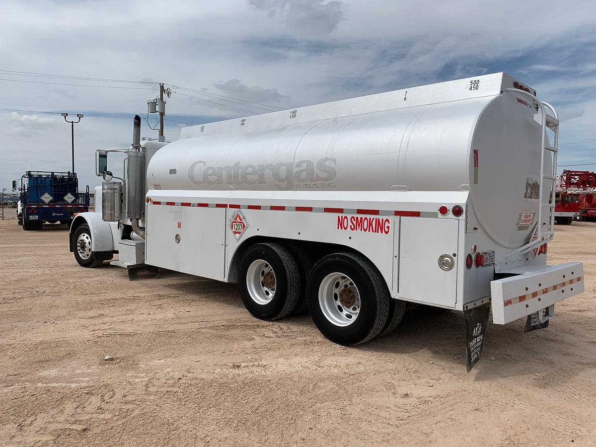 Used 2006 PETERBILT 379 T/A DAYCAB 4,500 GALLON FUEL TRUCK