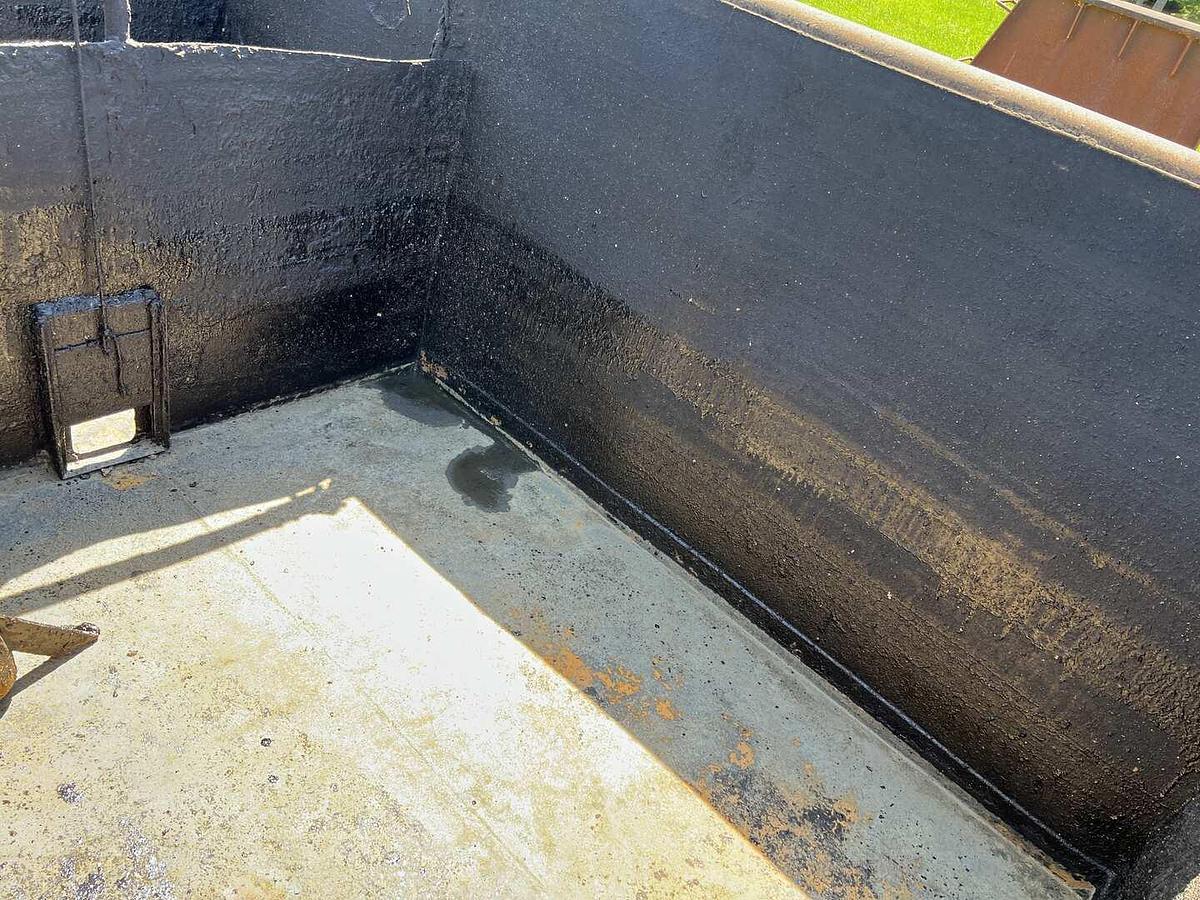 Used 78"T X 30'L X 7'5"W TWO COMPARTMENT OPEN TOP TANK