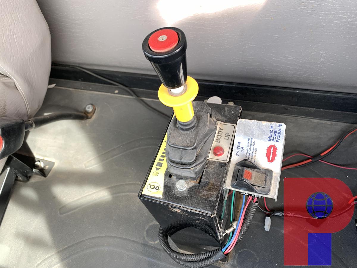 Used 2011 FREIGHTLINER M2 106 S/A DAYCAB DUMP TRUCK