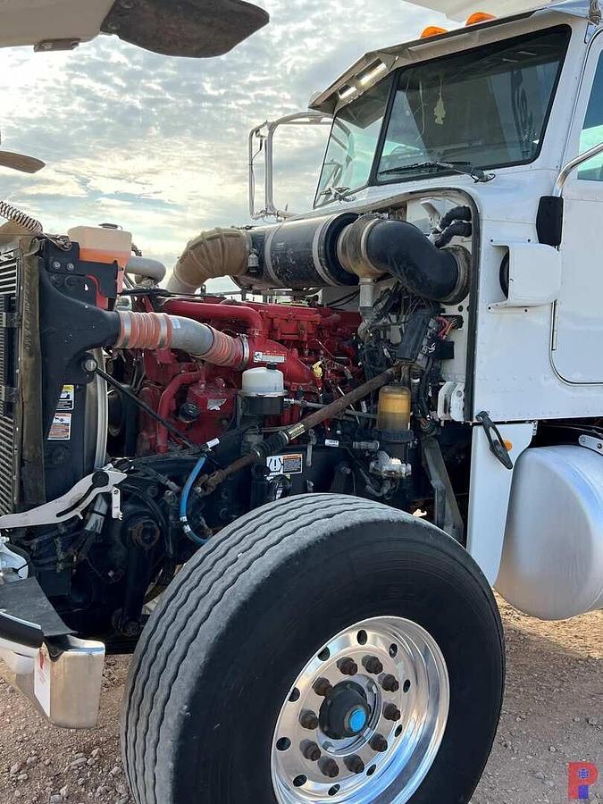 Used MANITEX 50155SHL 50-TON CRANE MTD ON 2013 PETERBILT 367 DAYCAB TRUCK