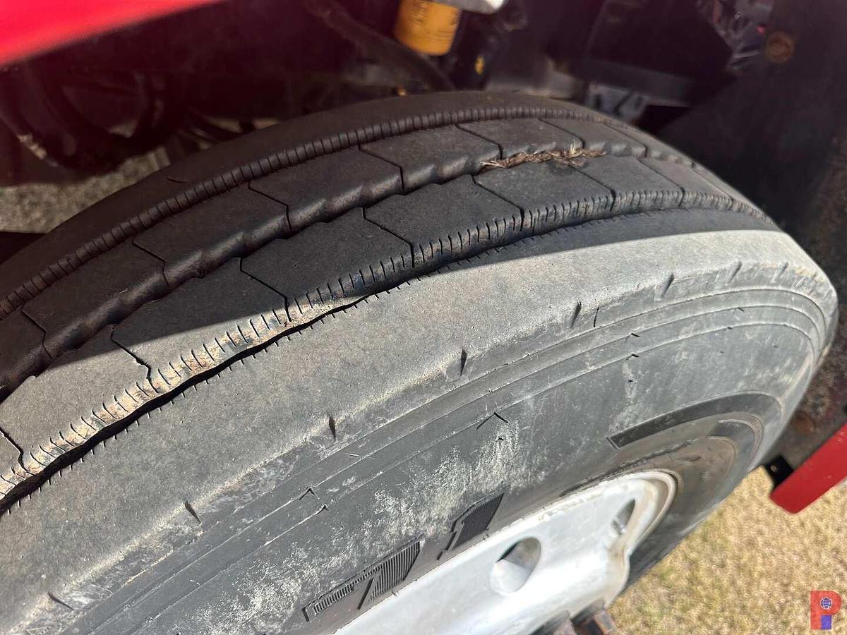 Used 1992 Freightliner FLD120 Tandem Axle Dump Truck